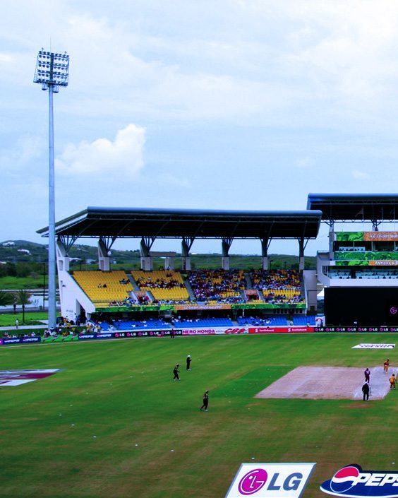 STADIUM MAST