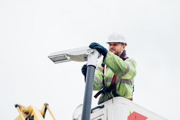 WHY CHOOSE LIGHT AS A SERVICE (LaaS)?